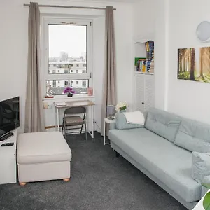 Apartment Peaceful Oasis By The Sea, Edinburgh