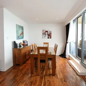 Apartment Penthouse Western Harbour, Edinburgh
